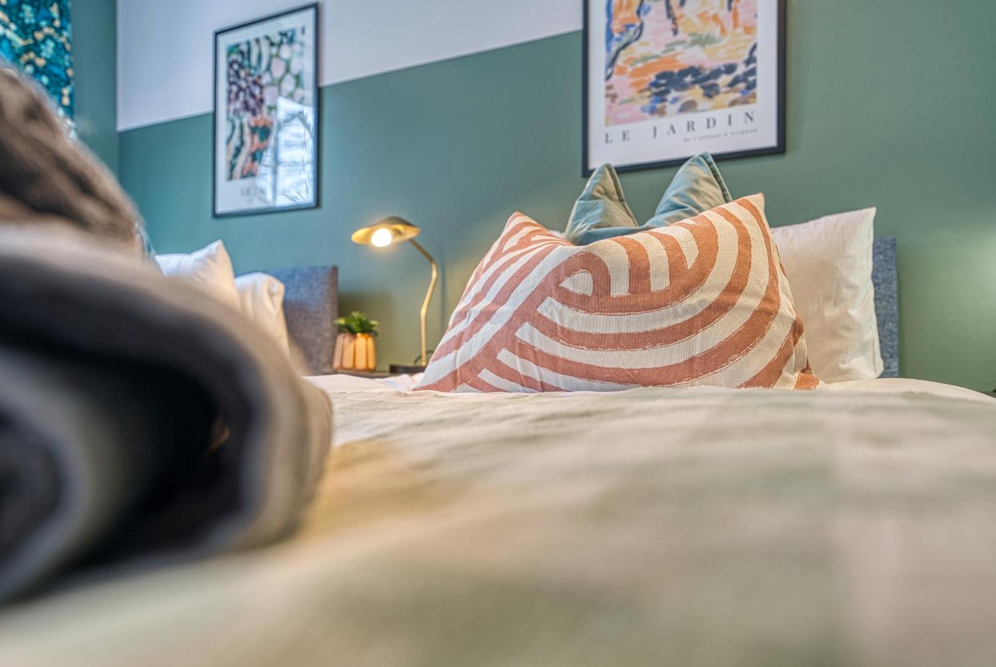 2 Bedroom Stylish Spacious Apt, Sleeps 6, Central Cheltenham, With Free Parking - By Blue Puffin Stays Exteriér fotografie