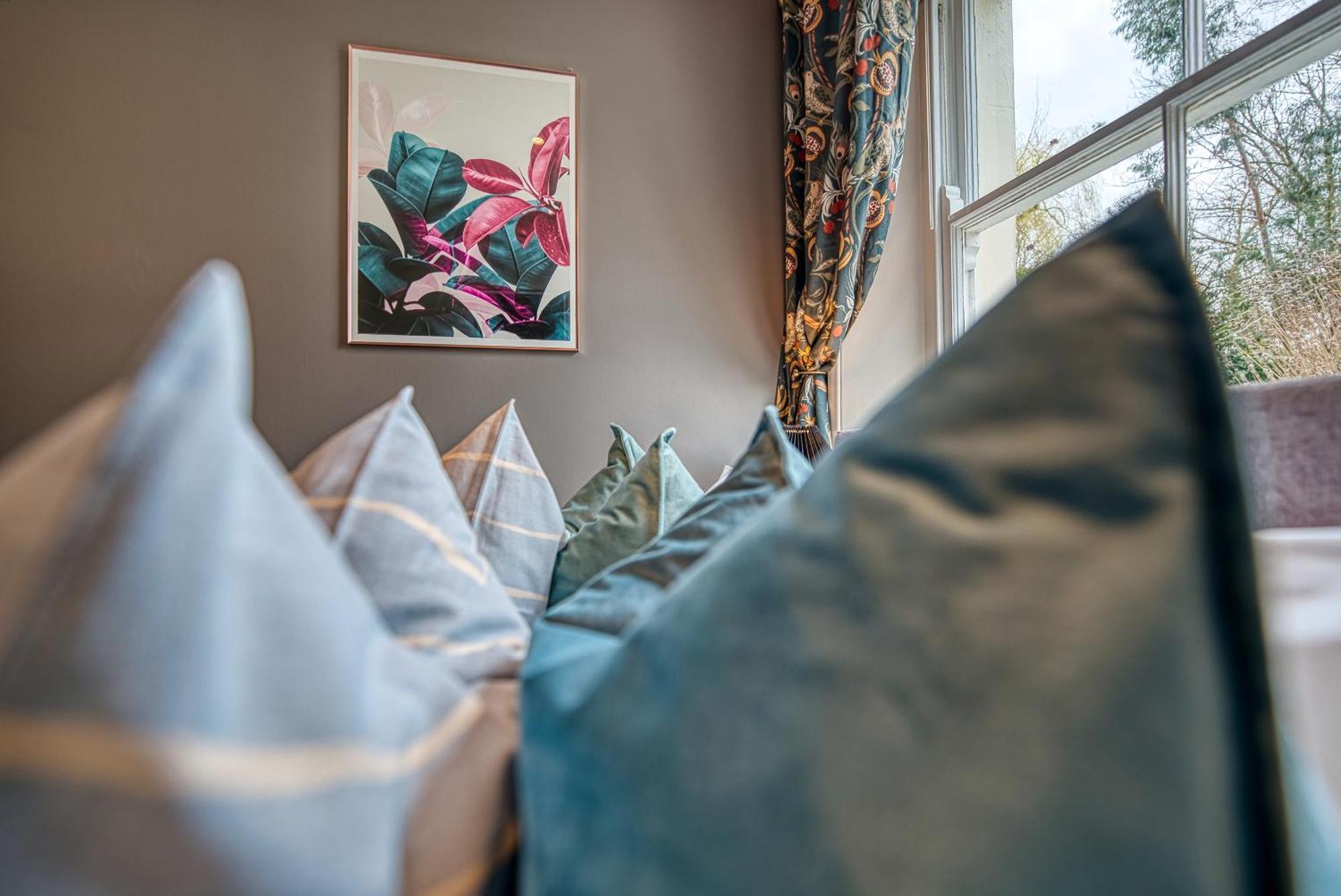 2 Bedroom Stylish Spacious Apt, Sleeps 6, Central Cheltenham, With Free Parking - By Blue Puffin Stays Exteriér fotografie